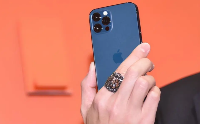宝丰苹果手机维修分享iPhone12系列重启方法教程 